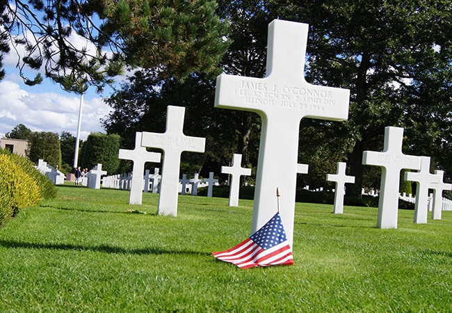 Cimetière américain avec croix